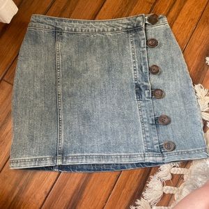 Wish List button up denim skirt size M !